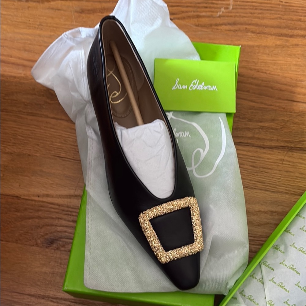 Sam Edelman Sz 9.5 Black Leather and Gold Buckle Flats with Pointed Toe—NEW